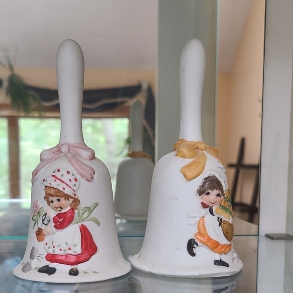 Two seasonal bells - Picture 2 of 2